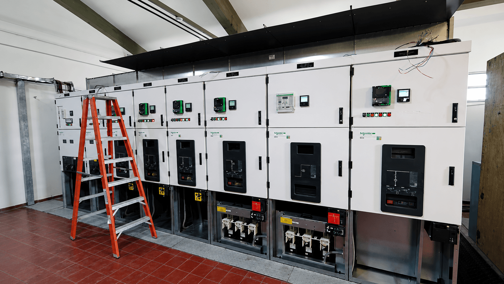Austausch von Mittelspannungszellen + 33-kV-Erdleitung